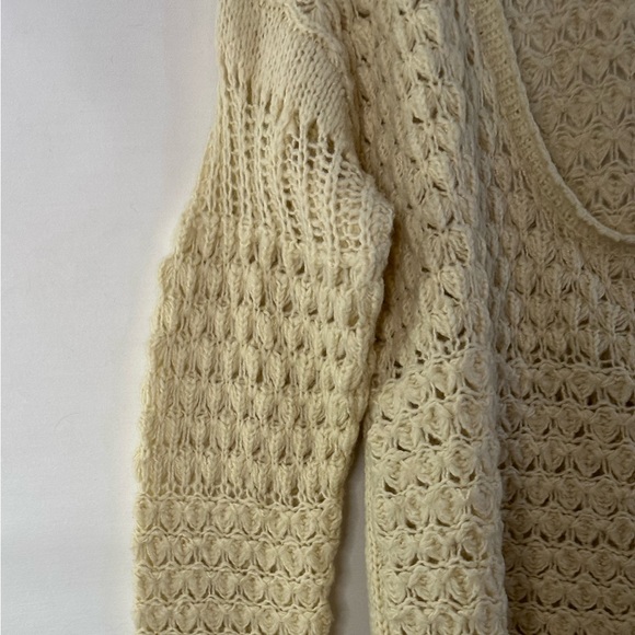 Free People chunky knit cream colored long sleeve sweater multiple patterns Sz M - Picture 12 of 14